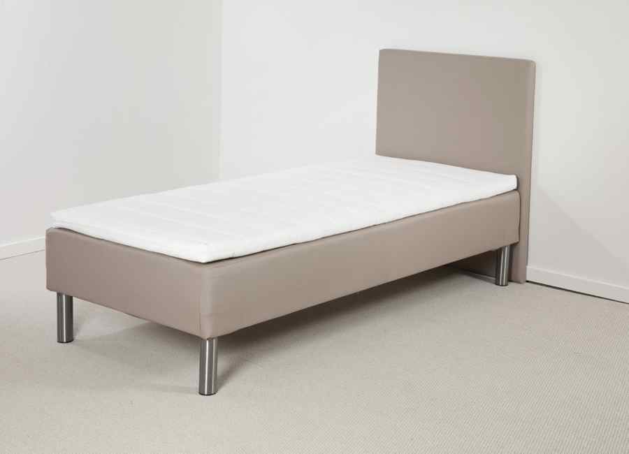 Lea Gold boksmadras 90 x 200 cm med gavl, ben og topmadras Mørkegrå 5 cm viskoskum